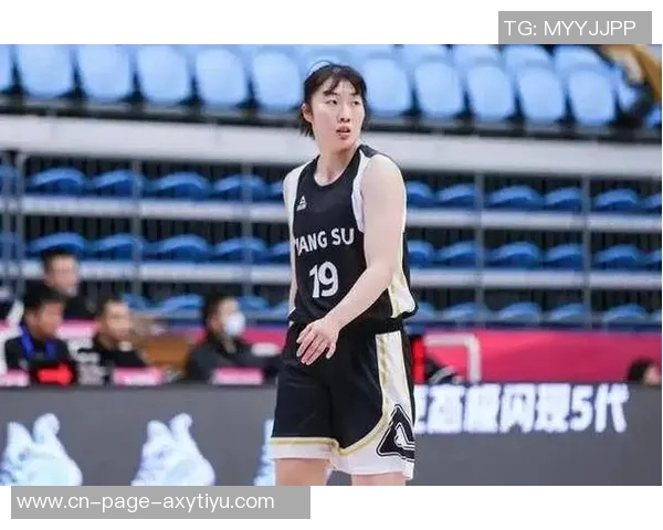 中国篮球之队祝福罗欣棫生日快乐愿你在时光中不断成长绽放光彩如棫树般挺拔